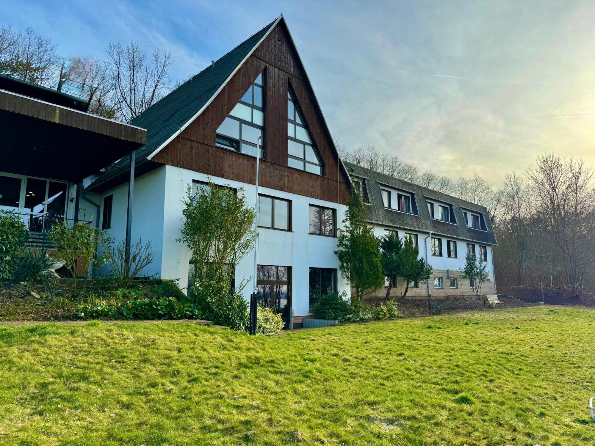 Land-Gut-Hotel Barbarossa Kelbra Exterior photo